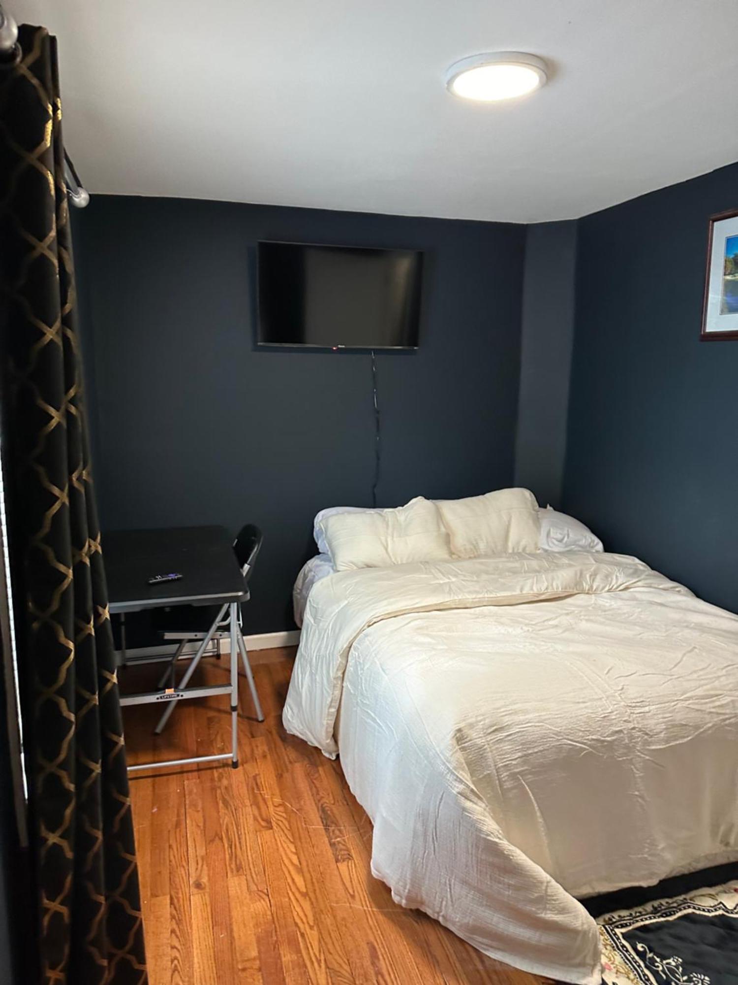Homestay Fidelia Crystal Room, Queen Bed Minutes From Newark Liberty International Airport And Newark Penn Station *