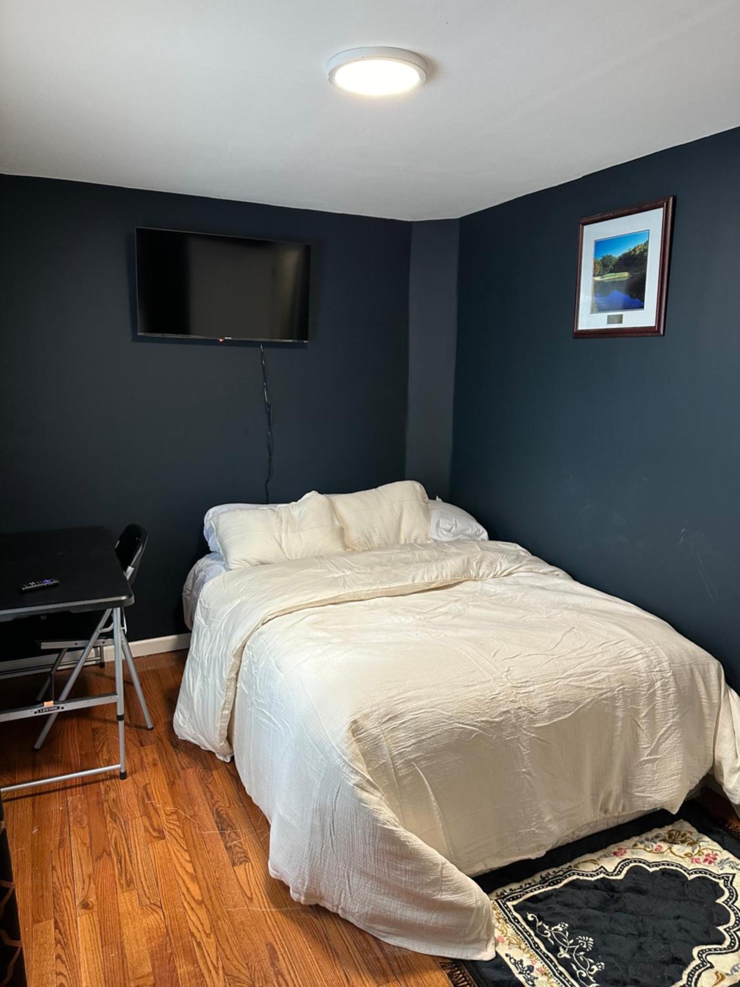 Fidelia Crystal Room, Queen Bed Minutes From Newark Liberty International Airport And Newark Penn Station Homestay