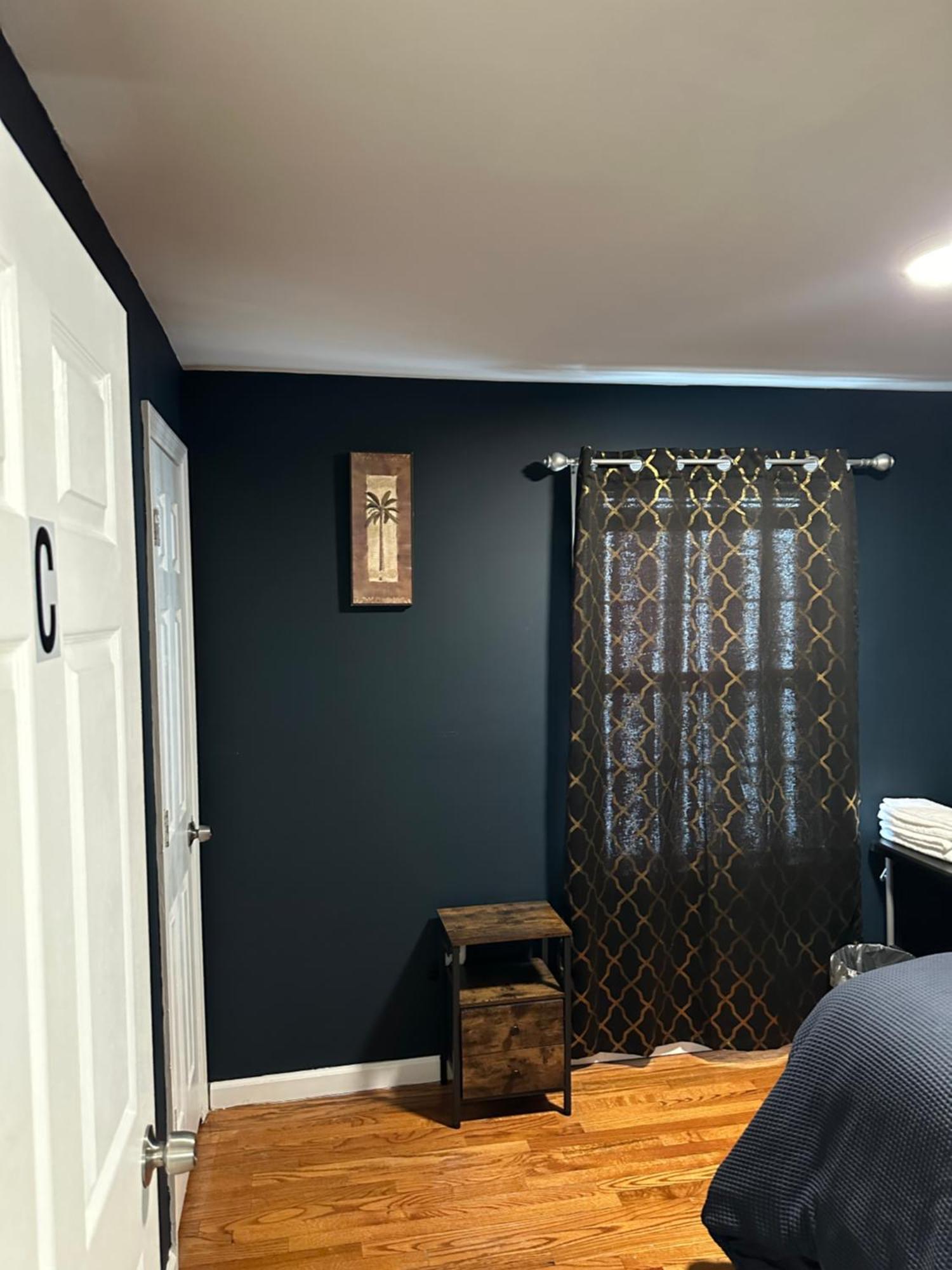 Fidelia Crystal Room, Queen Bed Minutes From Newark Liberty International Airport And Newark Penn Station Homestay *
